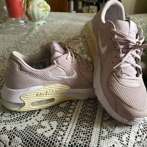 Nike air max worn twice